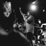 Concert, stage, band — The Rise of Live Casino Betting Features and User Trends